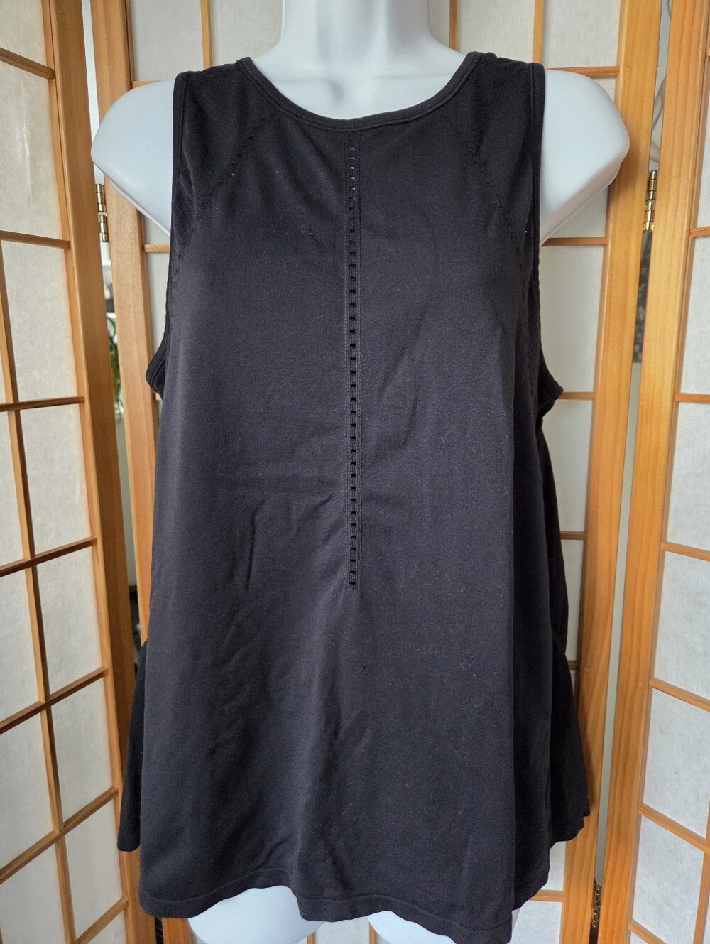 WOMENS ATHLETA SOFT STRETCH BLACK SPLIT BACK MESH DETAILS TANK TOP SIZE MEDIUM
